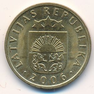 Монета 5 сантимов. 2006г. Латвия. (F)
