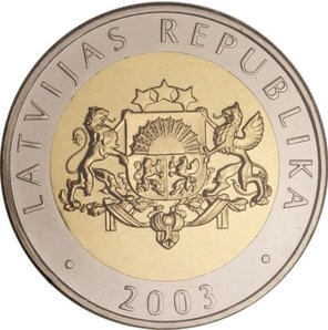 Монета 2 лата. 2003г. Латвия. Корова. В блистере. (UNC)